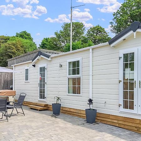 Stream Valley Holiday Park Penzance Exterior photo